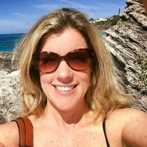 Meet your Posher, Maura